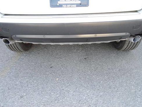 Used 2009 Volkswagen Touareg VR6 image 25