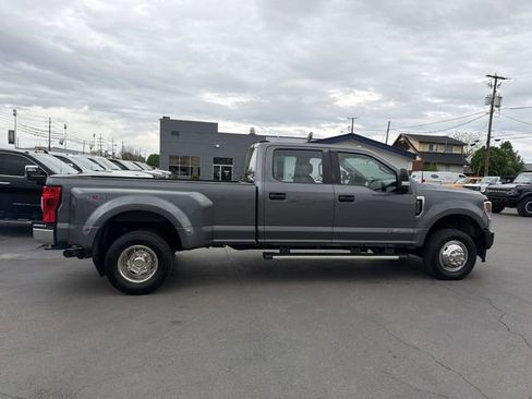 Used 2022 Ford F350 XL w/ Power Equipment Group AWD/4WD image 2
