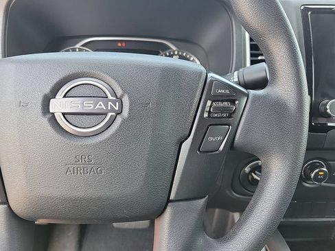 Used 2023 Nissan Frontier SV AWD/4WD image 19
