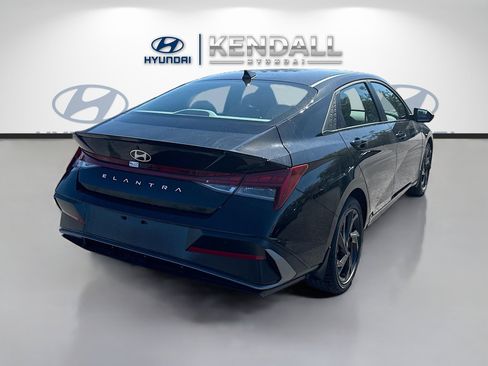 New 2026 Hyundai Elantra SEL Sport image 6