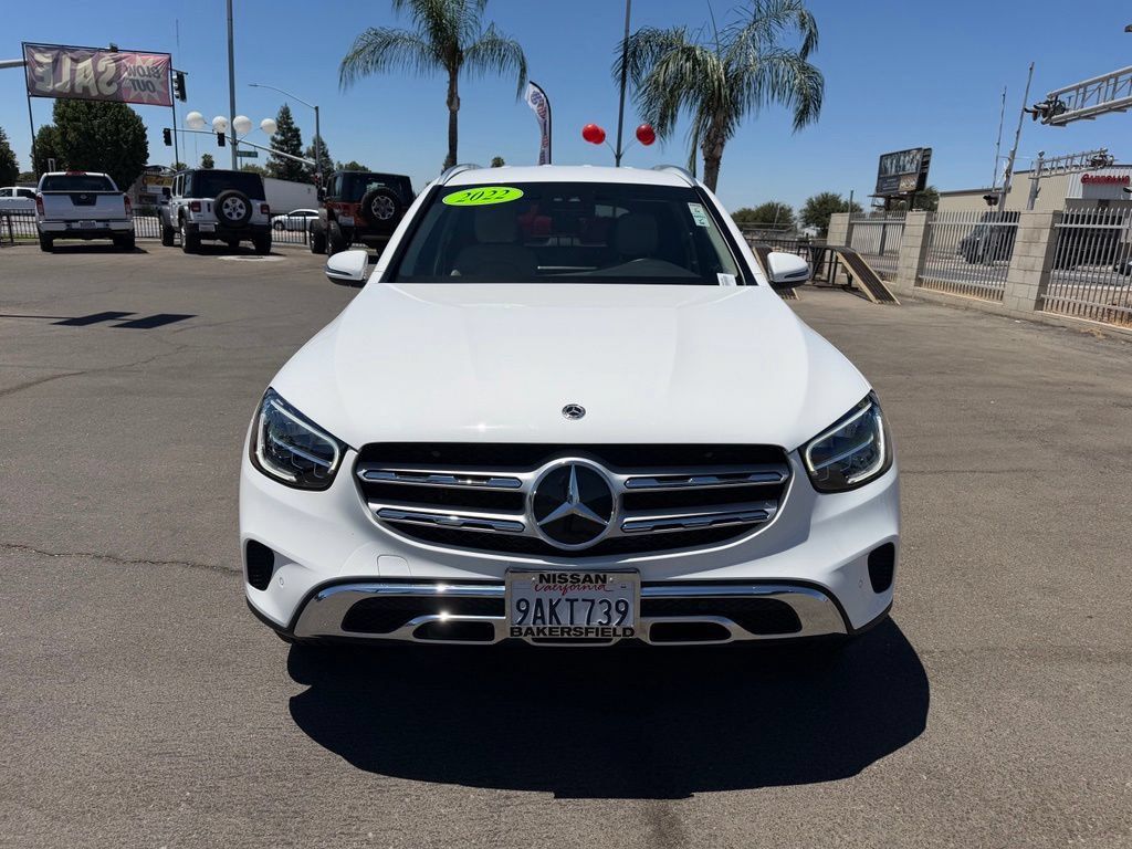 Used 2022 Mercedes-Benz GLC 300 image 2