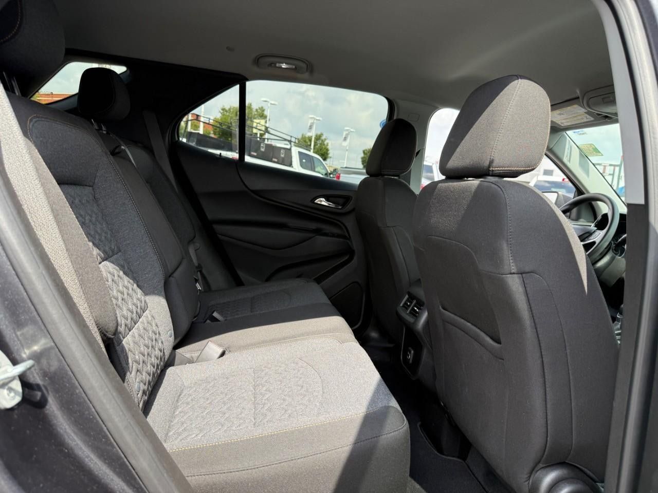 Used 2022 Chevrolet Equinox LT FWD image 11