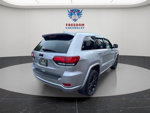 Used 2020 Jeep Grand Cherokee Altitude AWD/4WD image 6