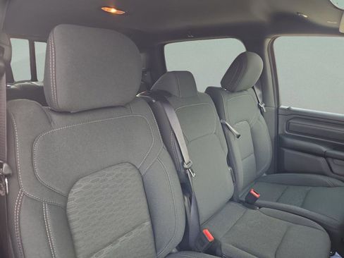 New 2026 RAM 1500 Express AWD/4WD image 32