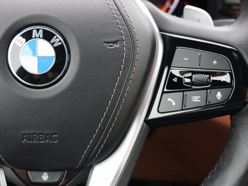 Used 2023 BMW 530i xDrive image 27