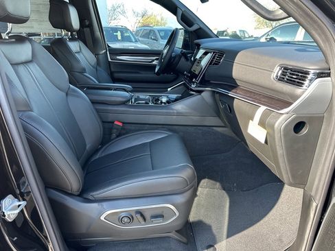 New 2024 Jeep Wagoneer 4WD w/ Convenience Group I image 22