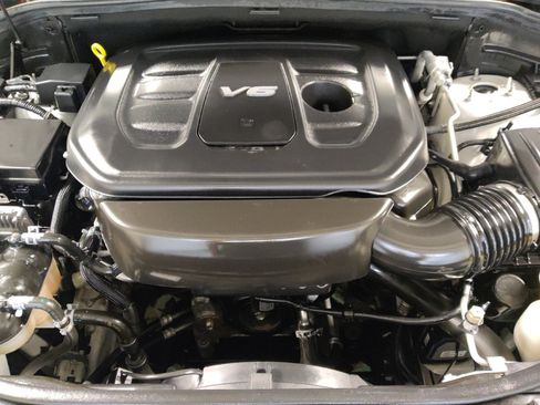 Used 2019 Jeep Grand Cherokee Altitude image 30