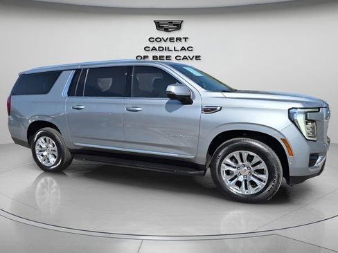 Used 2025 GMC Yukon XL Denali image 12