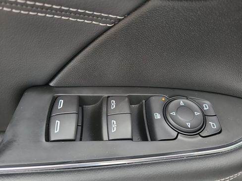 Used 2022 Buick Envision Preferred FWD image 16