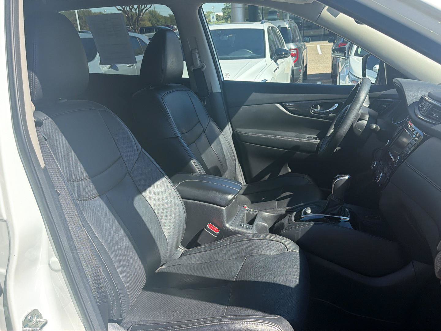 Used 2020 Nissan Rogue SL w/ Premium Package AWD/4WD image 14