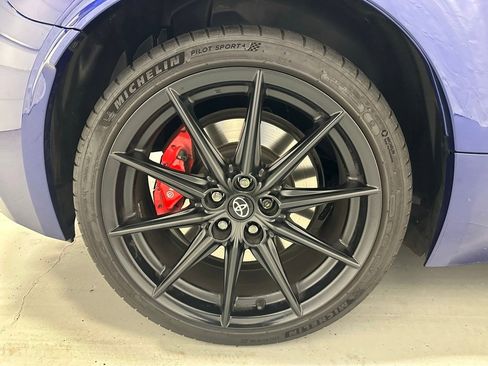 Used 2025 Toyota GR86 image 48