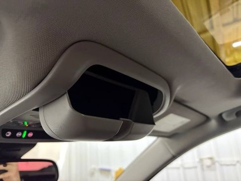 Used 2018 Chevrolet Equinox Premier AWD/4WD image 48