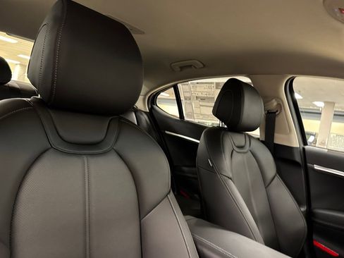 New 2026 Genesis G70 2.5T AWD/4WD image 16