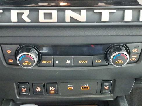 Used 2025 Nissan Frontier SV w/ SV Convenience Package image 31