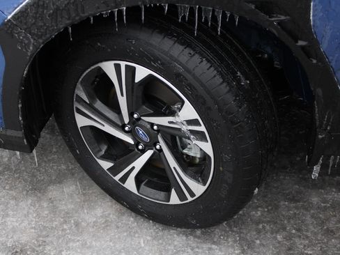 Used 2025 Subaru Crosstrek 2.0i Premium image 18