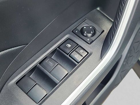 Used 2020 Toyota RAV4 XLE w/ Convenience Package image 27