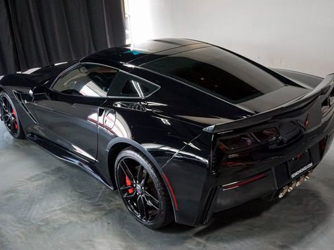 Used 2019 Chevrolet Corvette Stingray Coupe RWD image 48