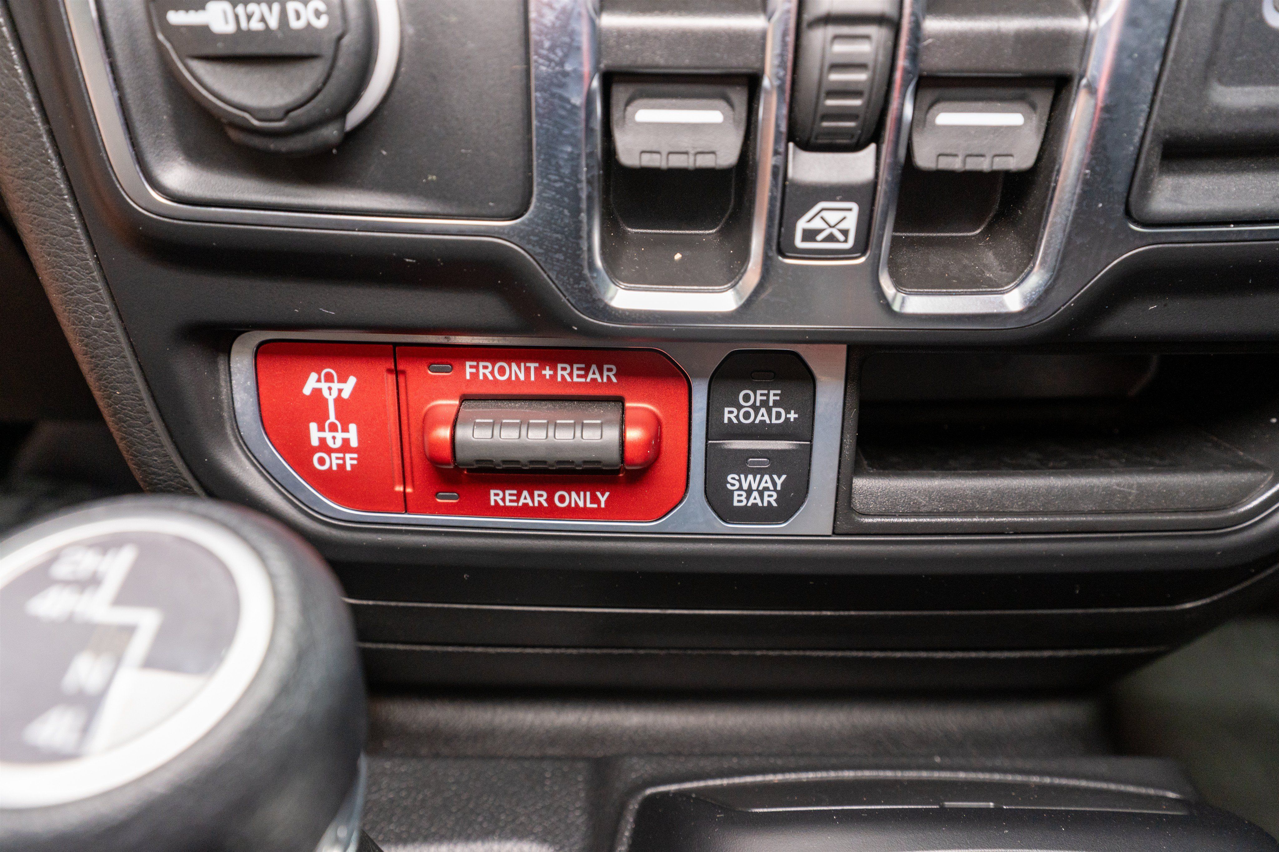 Used 2023 Jeep Gladiator Rubicon w/ Cold Weather Group AWD/4WD image 26