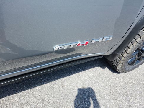 Used 2026 GMC Sierra 2500 AT4 w/ AT4 Premium Plus Package AWD/4WD image 5