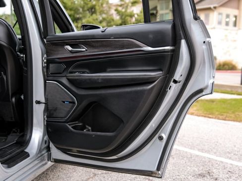 Used 2021 Jeep Grand Cherokee L Overland w/ Luxury Tech Group IV image 56