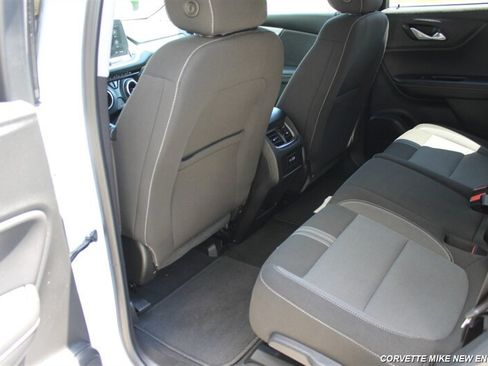 Used 2023 Chevrolet Blazer LT AWD/4WD image 26