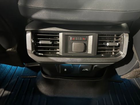 Used 2021 Ford F150 Platinum w/ FX4 Off-Road Package AWD/4WD image 40