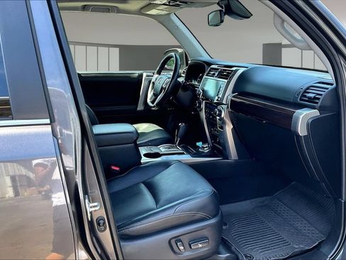 Used 2023 Toyota 4Runner Limited AWD/4WD image 29