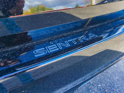 Used 2023 Nissan Sentra SR w/ Midnight Edition Package image 5