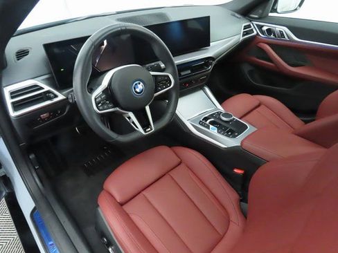 Used 2025 BMW i4 eDrive40 w/ M Sport Package image 9