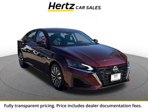 Used 2025 Nissan Altima 2.5 SV FWD image 1