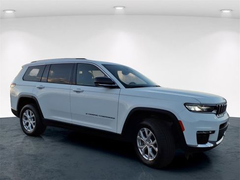 Used 2023 Jeep Grand Cherokee L Limited image 4