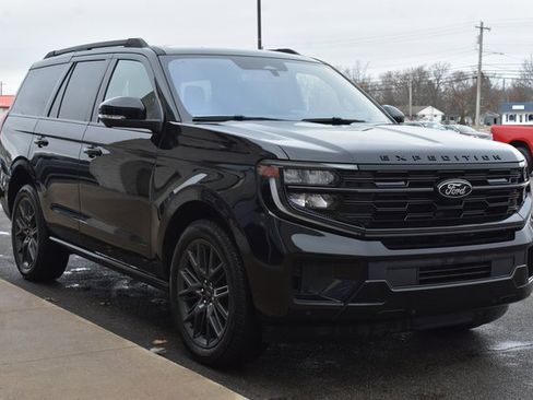 Used 2025 Ford Expedition Platinum w/ Stealth Performance Package image 7