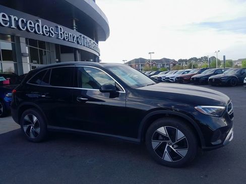 Used 2024 Mercedes-Benz GLC 300 4MATIC image 1