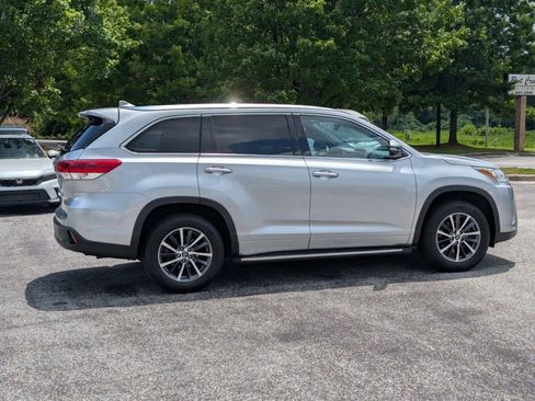 Used 2018 Toyota Highlander XLE image 7