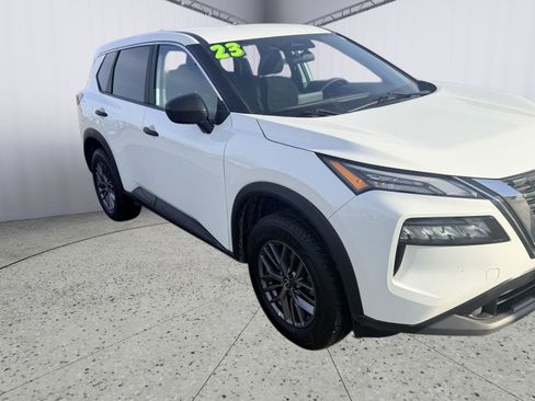 Used 2023 Nissan Rogue S AWD/4WD image 7