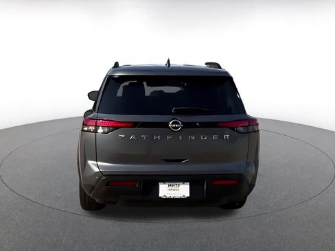 Used 2025 Nissan Pathfinder SV image 12