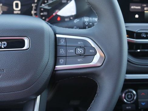 New 2025 Jeep Compass Latitude w/ Convenience Group AWD/4WD image 20