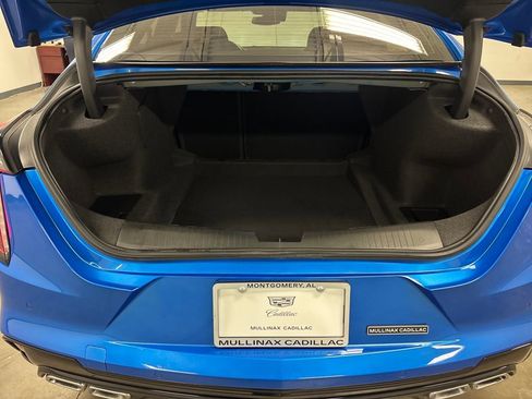 Used 2024 Cadillac CT4 V w/ LPO, ONYX Package image 18