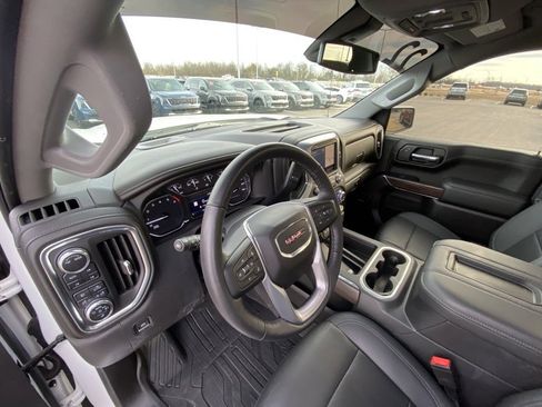 Used 2022 GMC Sierra 1500 SLT w/ SLT Premium Plus Package image 9