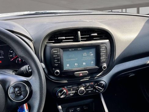 Used 2021 Kia Soul LX FWD image 6