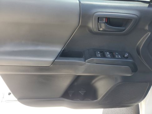 Certified 2023 Toyota Tacoma SR AWD/4WD image 17