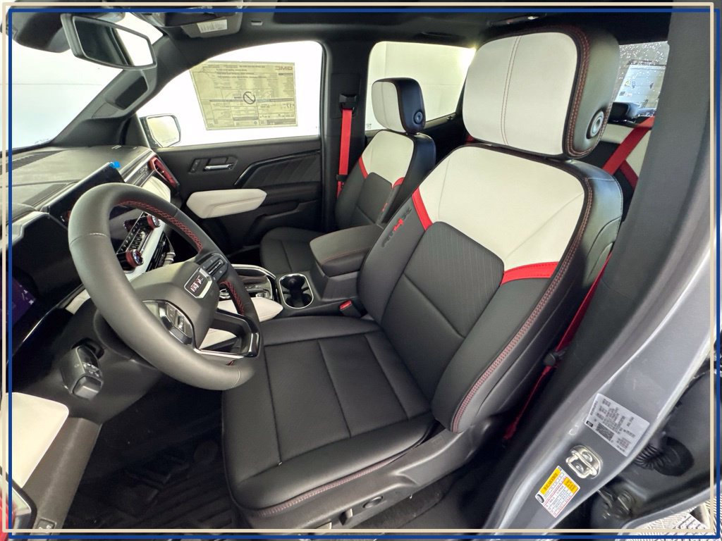 New 2026 GMC Canyon AT4X w/ LPO, Black Badging Package AWD/4WD image 13