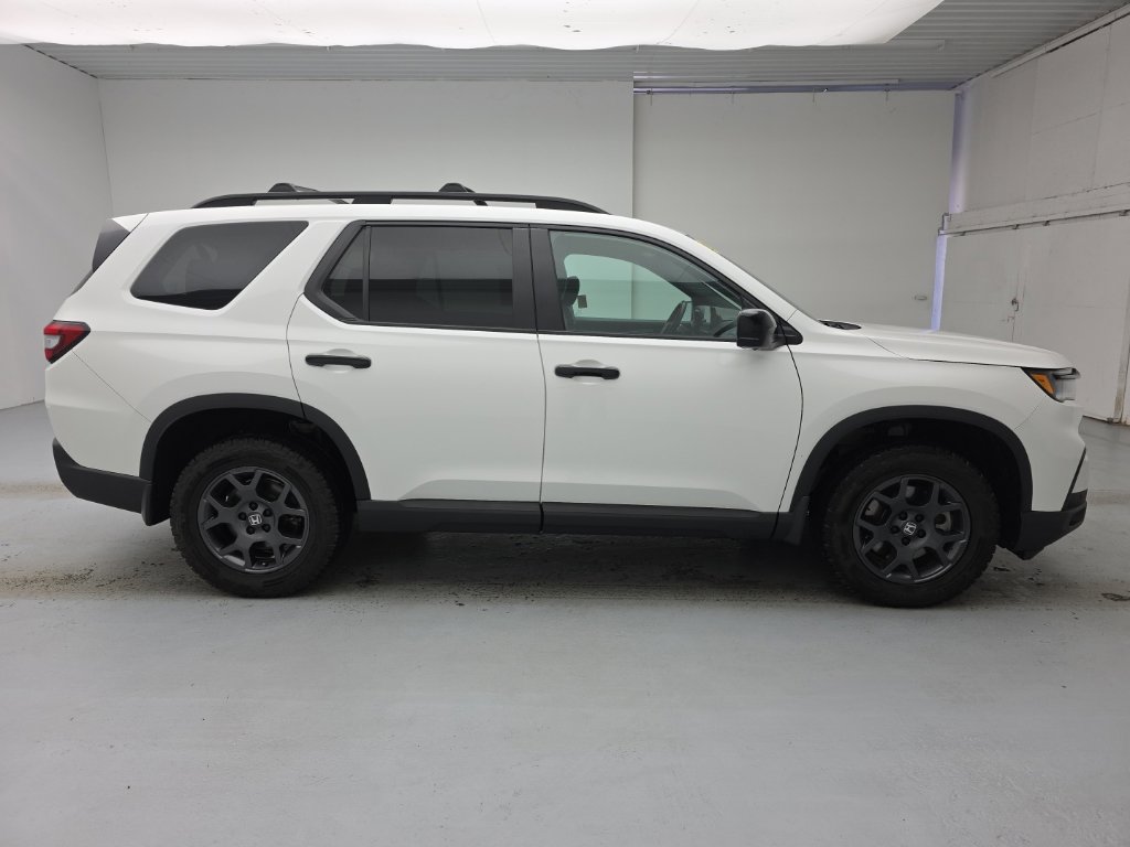 Used 2024 Honda Pilot TrailSport image 12