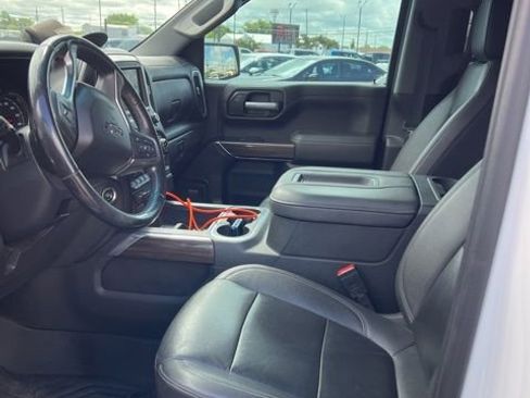 Used 2021 Chevrolet Silverado 1500 LT Trail Boss w/ Convenience Package II AWD/4WD image 5