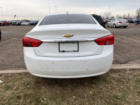 Used 2014 Chevrolet Impala LT w/ Convenience Package image 13