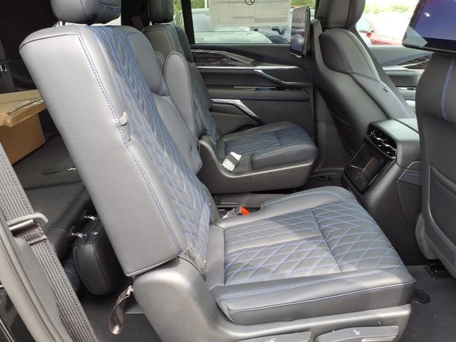 New 2026 Cadillac Escalade IQ Sport 1 w/ LPO, ONYX Package AWD/4WD image 20