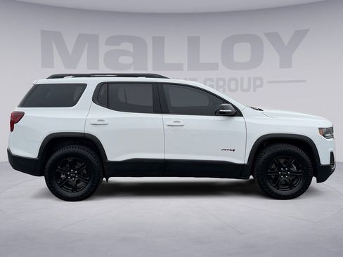 Used 2023 GMC Acadia AT4 image 2