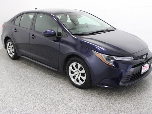 Used 2024 Toyota Corolla LE FWD image 4