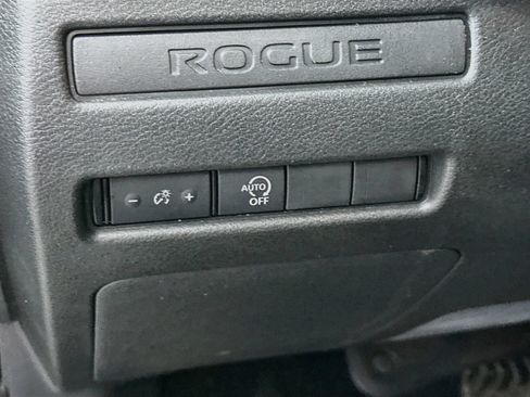 Used 2023 Nissan Rogue S AWD/4WD image 11