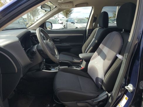 Used 2018 Mitsubishi Outlander ES image 21